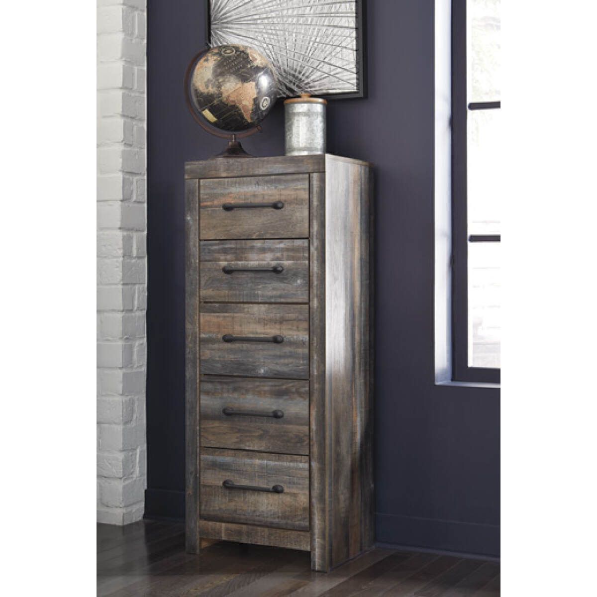 d8334abb99ec6057e17bf3fab4cabca6 Drystan Narrow Chest - Image 1