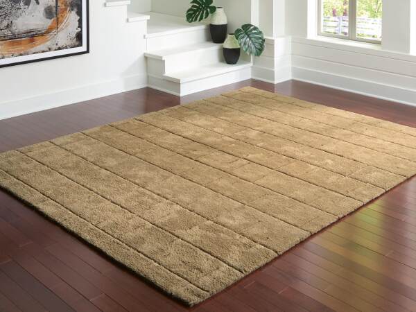 Luzmont Large Rug - Image 3