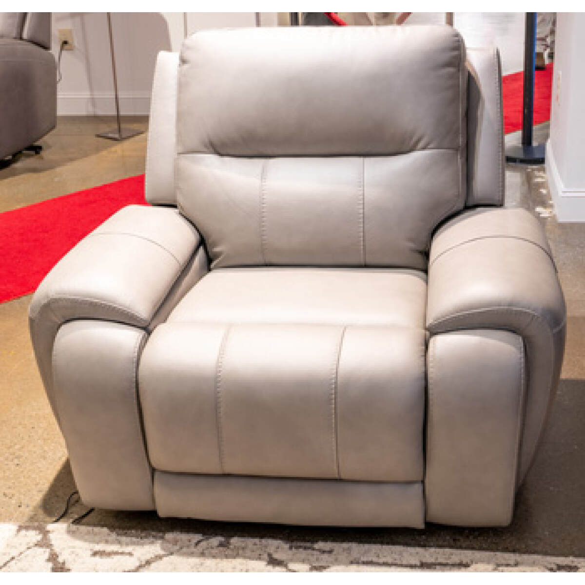 ddb217436b1f59525186174887539f43 Trendsetter Power Recliner with Audio Seating - Image 1