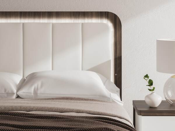Kendanport Queen Upholstered Bed - Image 12