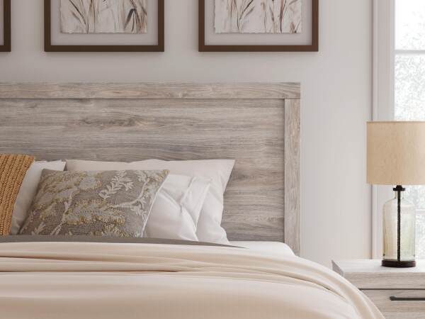 Broachmyn Queen Panel Bed, Dresser and Nightstand - Image 28