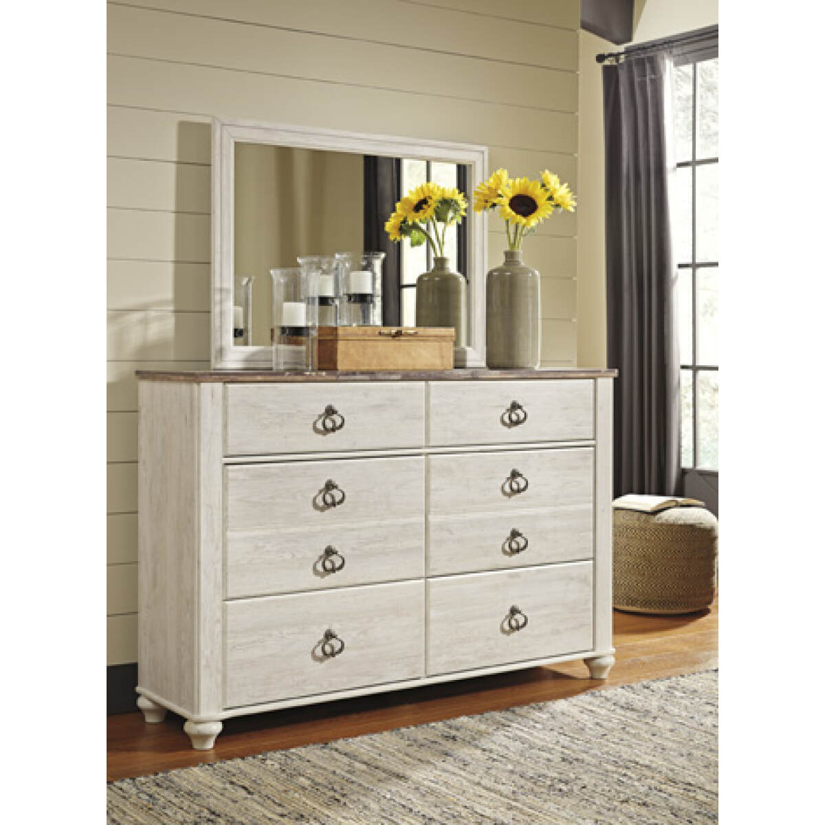 ec43d258e7558a5903d7e1fd74cdfd29 Willowton Dresser and Mirror - Image 1