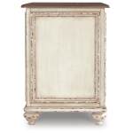Realyn Chairside End Table - Image 7